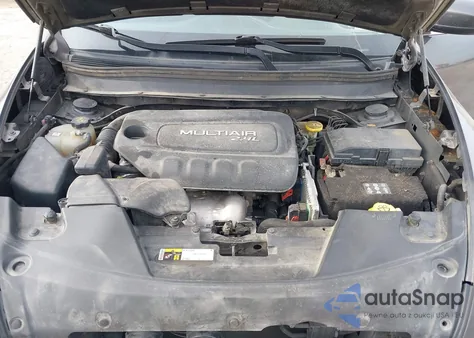 2016 Jeep Cherokee Latitude z USA, uszkodzony, nr VIN 1C4PJLCB5GW338995